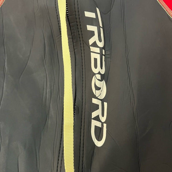 EUC wetsuit! Size S/M - Picture 6 of 7